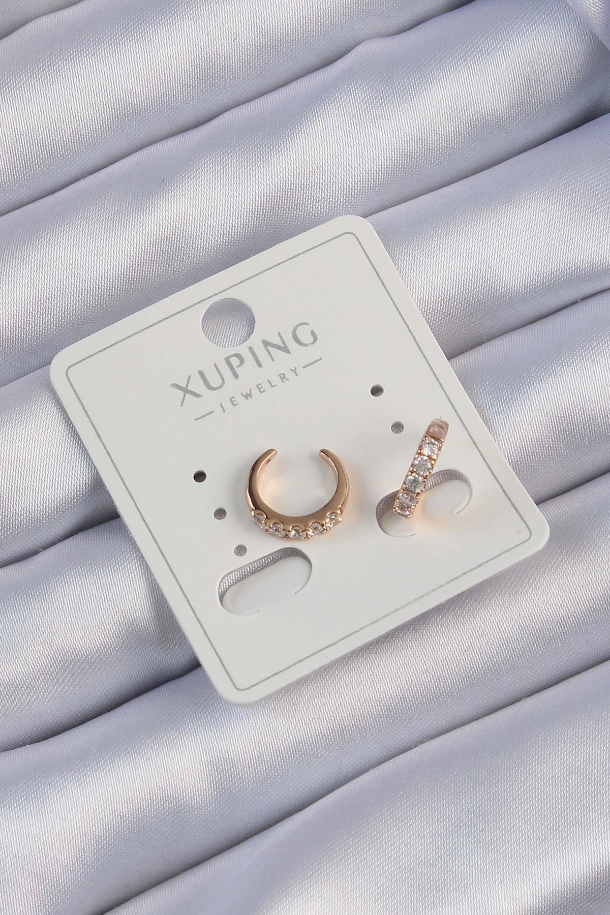 Erb%20Xuping%20Rose%20Renk%20Zirkon%20Taşlı%20Ay%20Görünümlü%20Earcuff%20Küpe