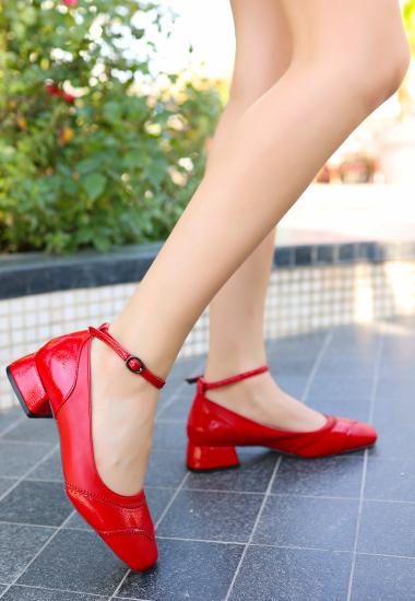 Yanne Kırmızı Cilt Topuklu Ayakkabı