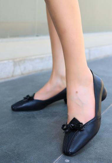 Yuol Siyah Cilt Topuklu Ayakkabı